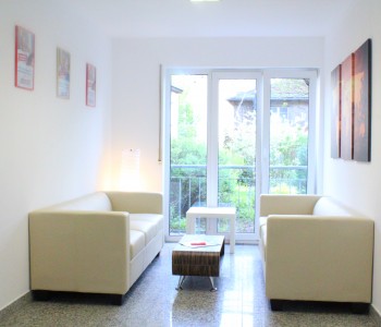 Immobilien-Lounge-von-Immoro-Immobilien-Immobilienmakler-in-Wiesbaden Immobilien-Lounge-von-Immoro-Immobilien-Immobilienmakler-in-Wiesbaden